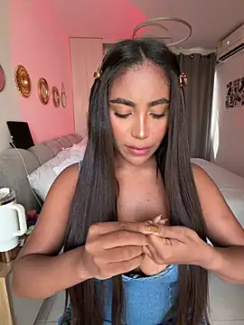 SaraValentina11 online show from April 11, 6:45 pm