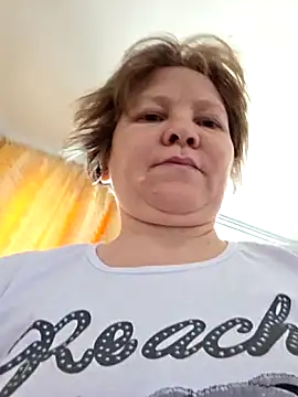 Snapshot of _LOLA-LOLA_ chatting on April 8, 8:03 am LOLA-LOLA online show from April 8, 8:03 am