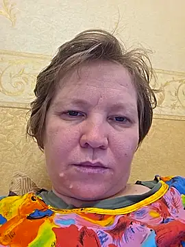 Snapshot of _LOLA-LOLA_ chatting on April 14, 2:01 pm LOLA-LOLA online show from April 14, 2:01 pm