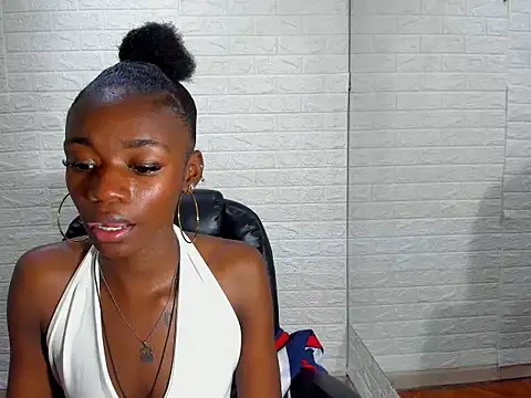 Helen Aguilar online show from March 16, 5:44 am