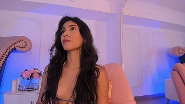 LucianaBlanco  online show from May 4, 8:38 pm