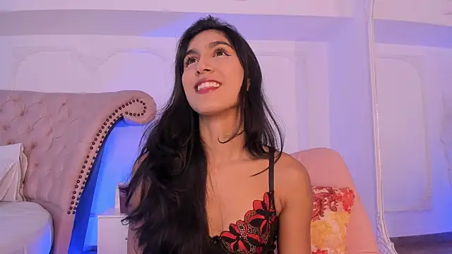 LucianaBlanco  online show from May 6, 8:25 pm