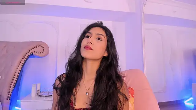 LucianaBlanco  online show from May 15, 8:27 pm