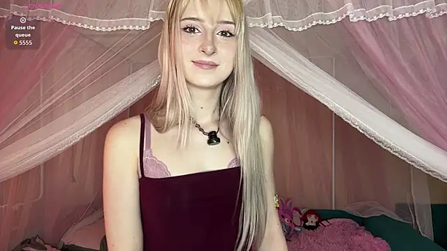 Snapshot of OnlyEva1 chatting on May 10, 8:41 am OnlyEva1 online show from May 10, 8:41 am