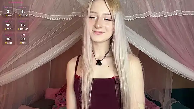 Snapshot of OnlyEva1 chatting on May 16, 8:55 am OnlyEva1 online show from May 16, 8:55 am