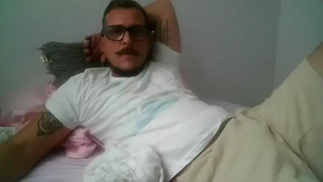 Snapshot of yanick931 chatting on April 5, 3:31 pm yanick931 online show from April 5, 3:31 pm