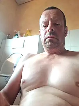 spritzer6689 online show from June 24, 1:21 pm