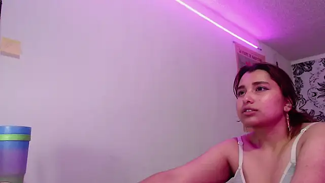 Snapshot of lava_girl3 chatting on March 18, 9:34 am lava girl3 online show from March 18, 9:34 am