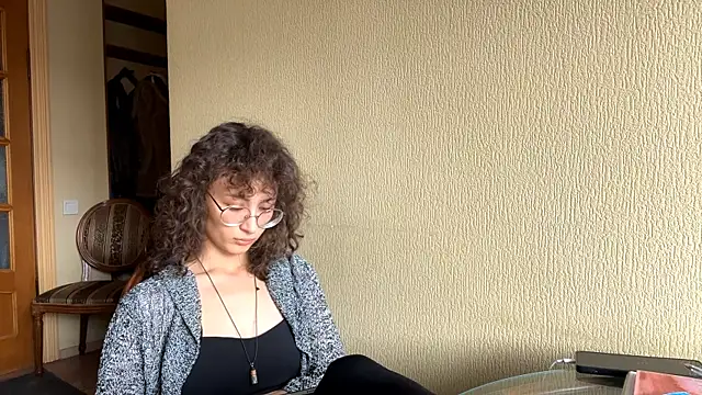 AngelesRavetto online show from March 12, 8:31 am