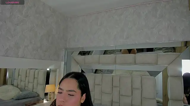 Snapshot of VIOLETWILLIANS chatting on March 24, 7:08 pm VIOLETWILLIANS online show from March 24, 7:08 pm