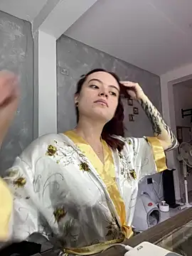 Snapshot of Emmy_miaw chatting on June 2, 6:21 pm Emmy miaw online show from June 2, 6:21 pm