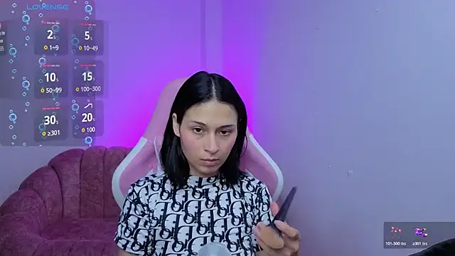 Snapshot of miss__madison chatting on March 30, 9:27 pm miss madison online show from March 30, 9:27 pm