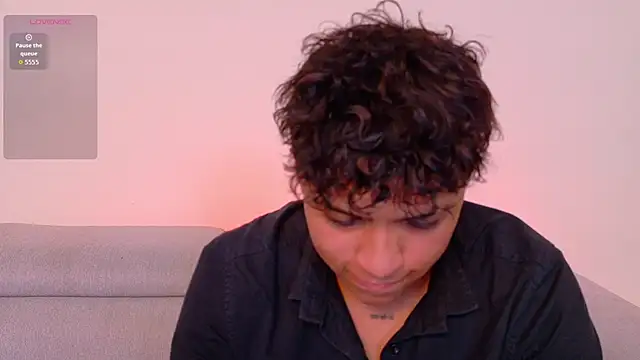 DominickJoness online show from April 2, 3:48 am