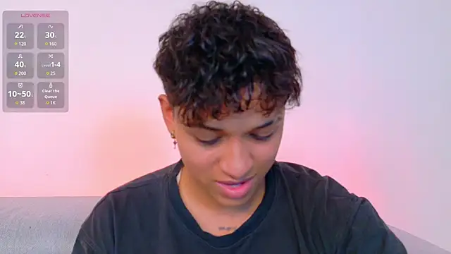 DominickJoness online show from April 3, 3:37 am