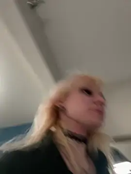 Snapshot of simplyobsessedwher chatting on March 30, 9:27 pm simplyobsessedwher online show from March 30, 9:27 pm