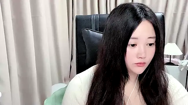 sisibaby20266 online show from April 24, 1:46 pm
