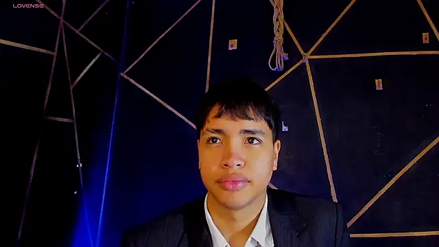 Lee Colee online show from May 1, 10:25 pm