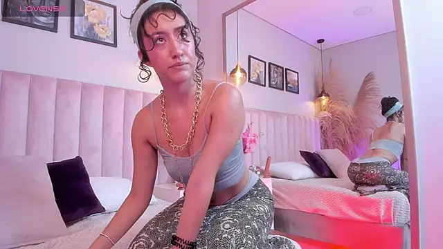 karoline lux online show from March 19, 3:21 am