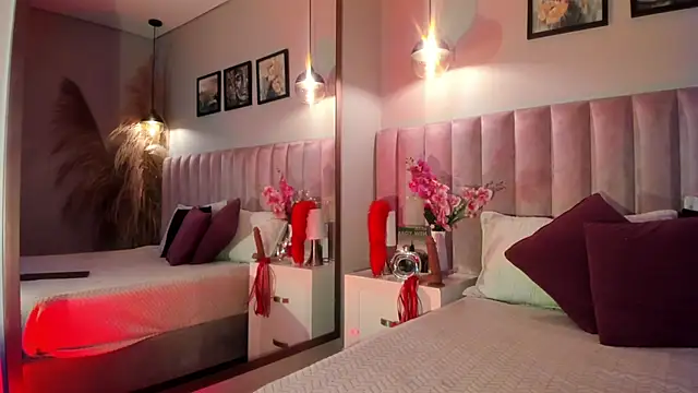 karoline lux online show from March 25, 3:23 am