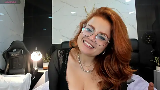 Snapshot of Celeste_Noirr chatting on March 21, 8:19 am Celeste Noirr online show from March 21, 8:19 am