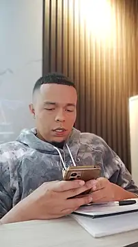 Snapshot of Randdy_333 chatting on March 25, 1:44 am Randdy 333 online show from March 25, 1:44 am