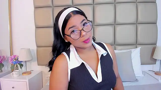 lilly williamss online show from March 25, 3:23 am