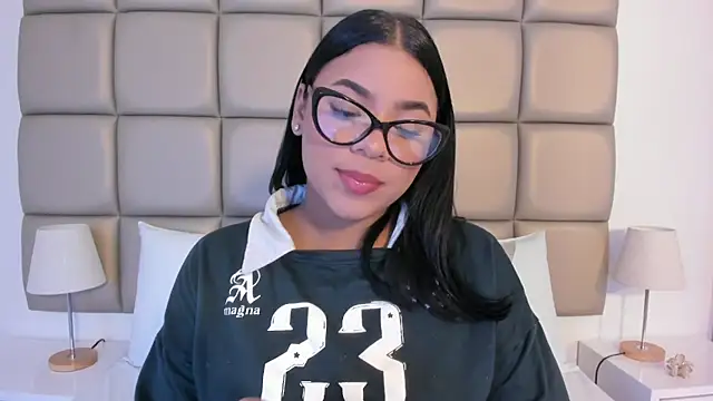lilly williamss online show from May 14, 3:02 am