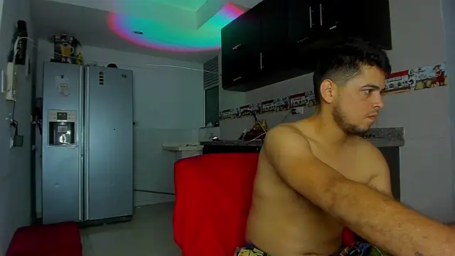 Snapshot of Fox_couplee69 chatting on March 14, 7:03 am Fox couplee69 online show from March 14, 7:03 am