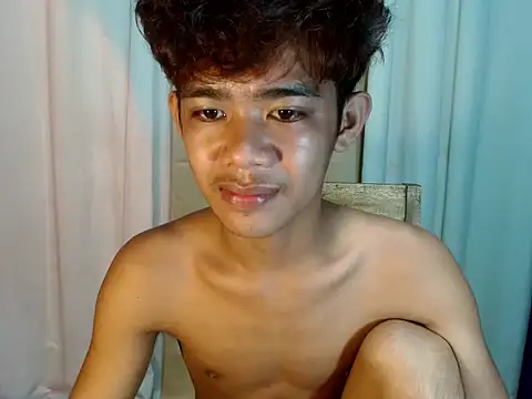 Snapshot of boynextdoorjosh chatting on April 1, 3:53 pm boynextdoorjosh online show from April 1, 3:53 pm