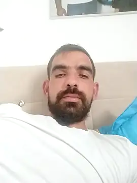 Snapshot of luys23 chatting on April 1, 4:04 pm luys23 online show from April 1, 4:04 pm