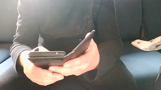 Snapshot of Buggemann chatting on March 14, 4:34 pm Buggemann online show from March 14, 4:34 pm