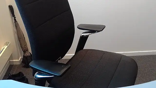 Snapshot of Buggemann chatting on March 19, 6:39 am Buggemann online show from March 19, 6:39 am