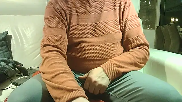 Snapshot of Buggemann chatting on March 29, 7:47 pm Buggemann online show from March 29, 7:47 pm