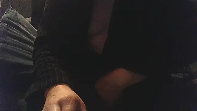 Snapshot of Buggemann chatting on April 1, 1:06 am Buggemann online show from April 1, 1:06 am