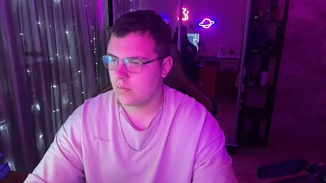 Snapshot of EricKnight1 chatting on March 16, 4:00 pm EricKnight1 online show from March 16, 4:00 pm