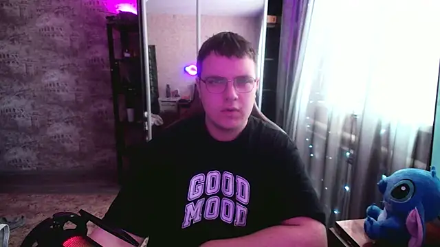 Snapshot of EricKnight1 chatting on March 23, 10:41 am EricKnight1 online show from March 23, 10:41 am