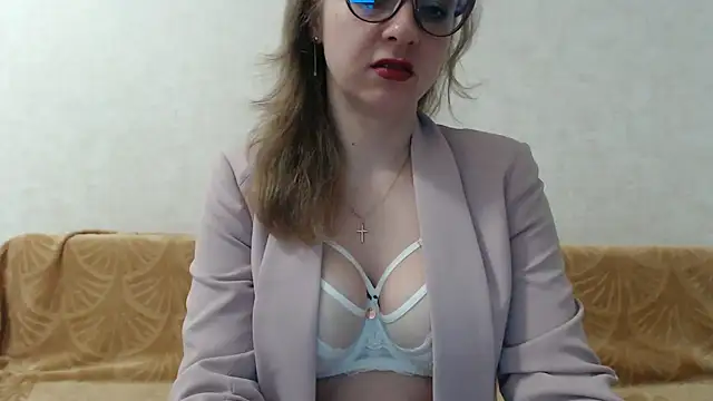 Snapshot of Sabrina7138 chatting on March 12, 1:45 am Sabrina7138 online show from March 12, 1:45 am