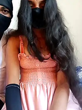 Snapshot of Telugucouple1431 chatting on March 30, 4:46 am Telugucouple1431 online show from March 30, 4:46 am