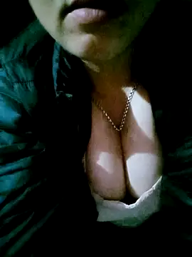 Snapshot of hasaki001 chatting on March 16, 11:53 pm hasaki001 online show from March 16, 11:53 pm