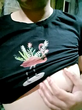 Snapshot of hasaki001 chatting on April 2, 5:43 pm hasaki001 online show from April 2, 5:43 pm