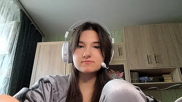 Snapshot of MiryDeni chatting on March 27, 7:47 am MiryDeni online show from March 27, 7:47 am