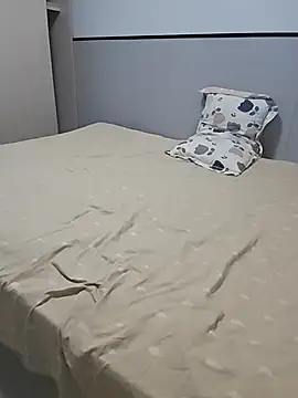 Snapshot of zxc81830 chatting on March 28, 1:00 pm zxc81830 online show from March 28, 1:00 pm