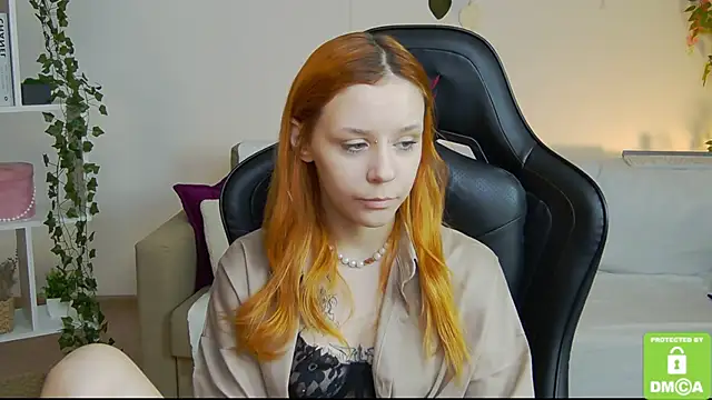 Snapshot of Rachel_lips chatting on June 20, 8:06 am Rachel lips online show from June 20, 8:06 am