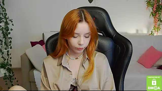 Snapshot of Rachel_lips chatting on June 24, 8:02 am Rachel lips online show from June 24, 8:02 am