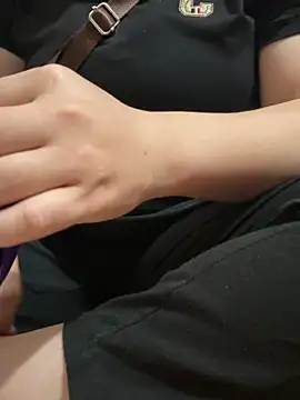 Snapshot of HaleyMin chatting on April 6, 1:14 am HaleyMin online show from April 6, 1:14 am