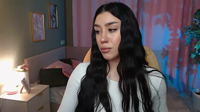 Winonna Ryder online show from March 25, 9:59 am