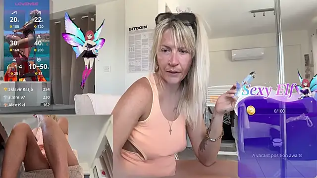 Snapshot of AtomBlondy chatting on April 29, 10:30 am AtomBlondy online show from April 29, 10:30 am