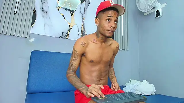 Snapshot of ARLO_MORRIS chatting on April 1, 12:28 pm ARLO MORRIS online show from April 1, 12:28 pm