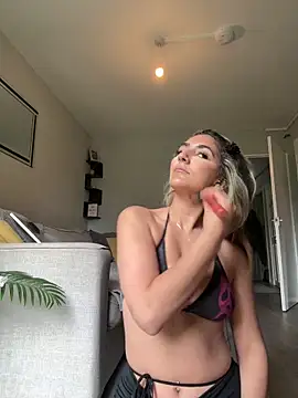 Snapshot of Sophialacex chatting on May 8, 2:00 pm Sophialacex online show from May 8, 2:00 pm
