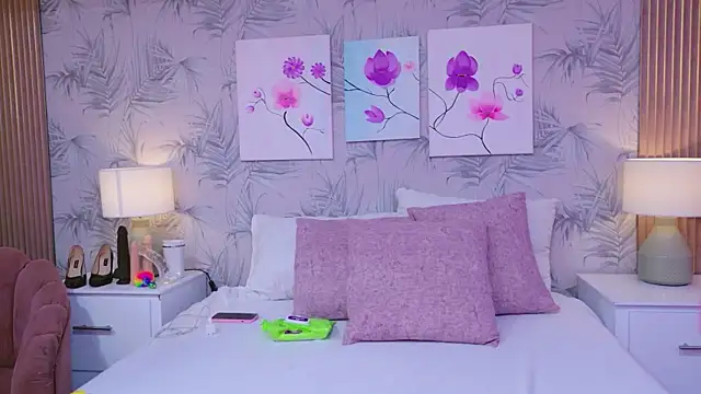 VioletMonroee online show from March 28, 4:01 am